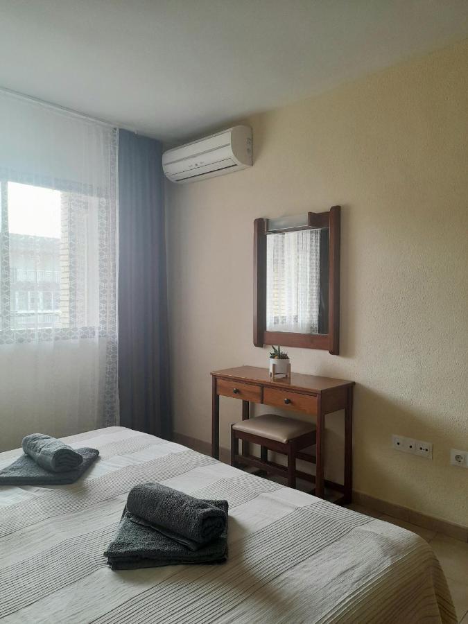 Nice Apartment In Hotel Ronda 4 First Beach Line Fuengirola Zewnętrze zdjęcie